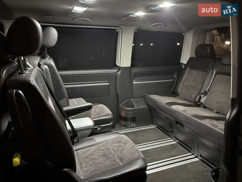 Минивэн Volkswagen Multivan 2010 в Любаре