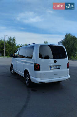 Мінівен Volkswagen Multivan 2013 в 