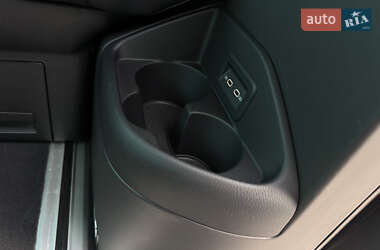 Минивэн Volkswagen Multivan 2020 в 