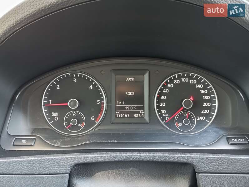 Минивэн Volkswagen Multivan 2011 в Киеве