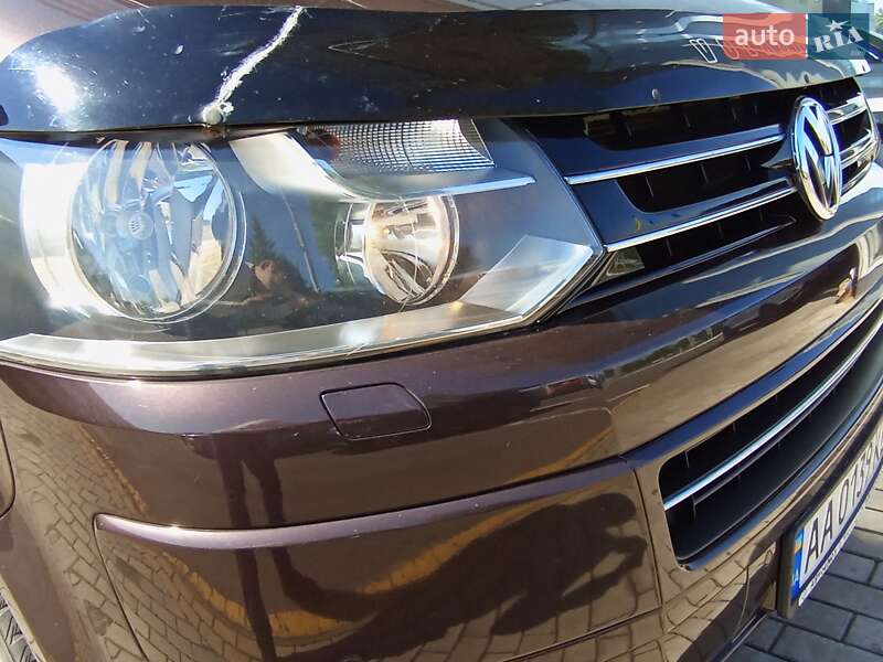 Минивэн Volkswagen Multivan 2011 в Киеве