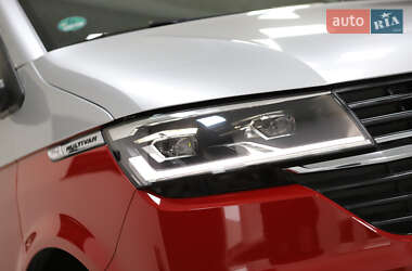 Минивэн Volkswagen Multivan 2020 в 