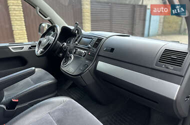 Минивэн Volkswagen Multivan 2015 в 