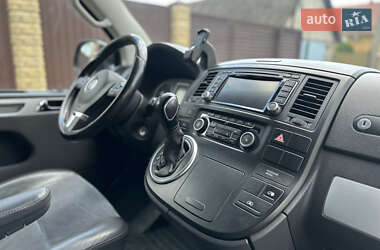 Минивэн Volkswagen Multivan 2015 в 