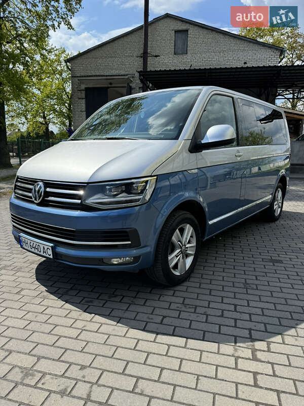 Минивэн Volkswagen Multivan 2018 в Киверцах