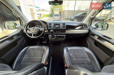 Минивэн Volkswagen Multivan 2016 в 
