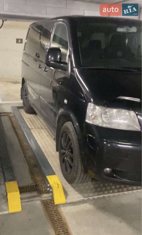 Минивэн Volkswagen Multivan 2008 в Киеве