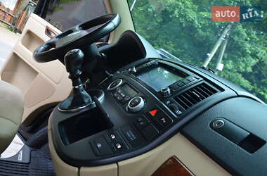 Минивэн Volkswagen Multivan 2008 в 