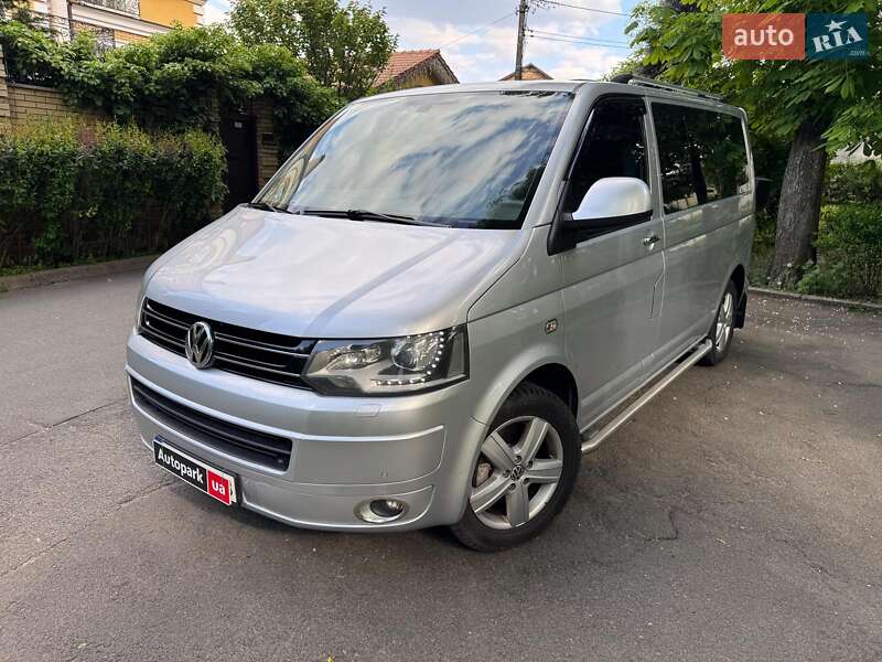 Минивэн Volkswagen Multivan 2012 в 