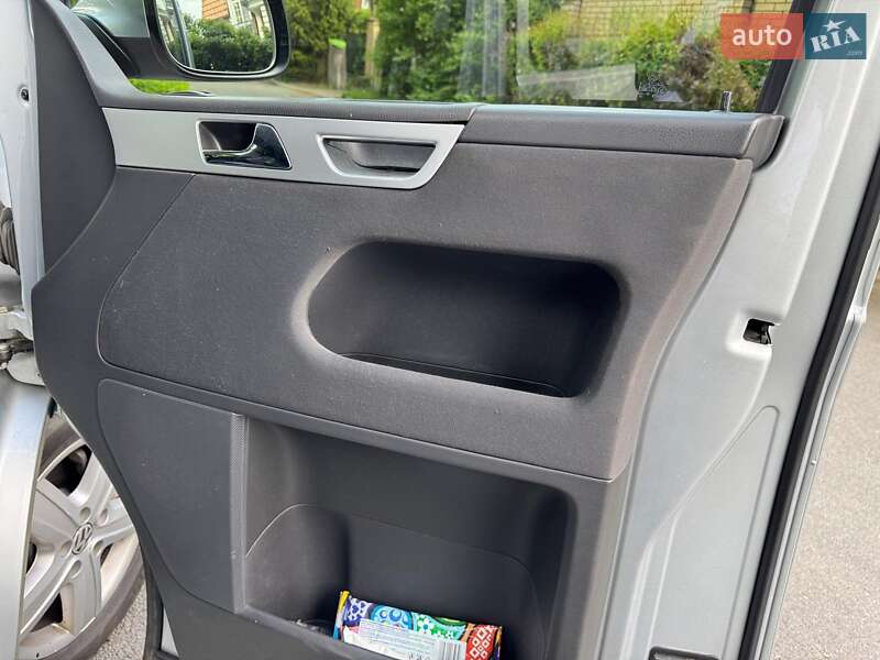 Мінівен Volkswagen Multivan 2012 в Києві