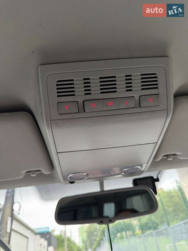 Минивэн Volkswagen Multivan 2008 в Киеве
