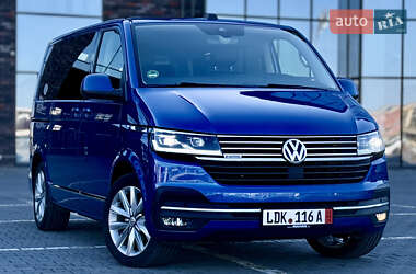 Минивэн Volkswagen Multivan 2020 в 