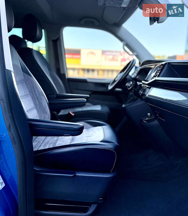 Мінівен Volkswagen Multivan 2020 в Чернівцях