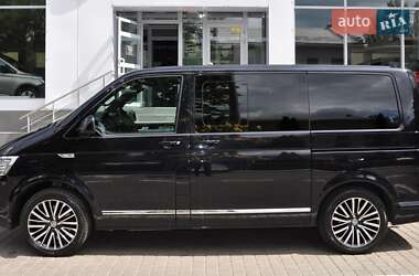 Минивэн Volkswagen Multivan 2015 в 