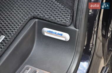 Минивэн Volkswagen Multivan 2015 в 