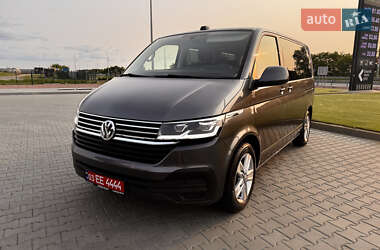 Мінівен Volkswagen Multivan 2022 в 