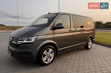 Мінівен Volkswagen Multivan 2022 в 