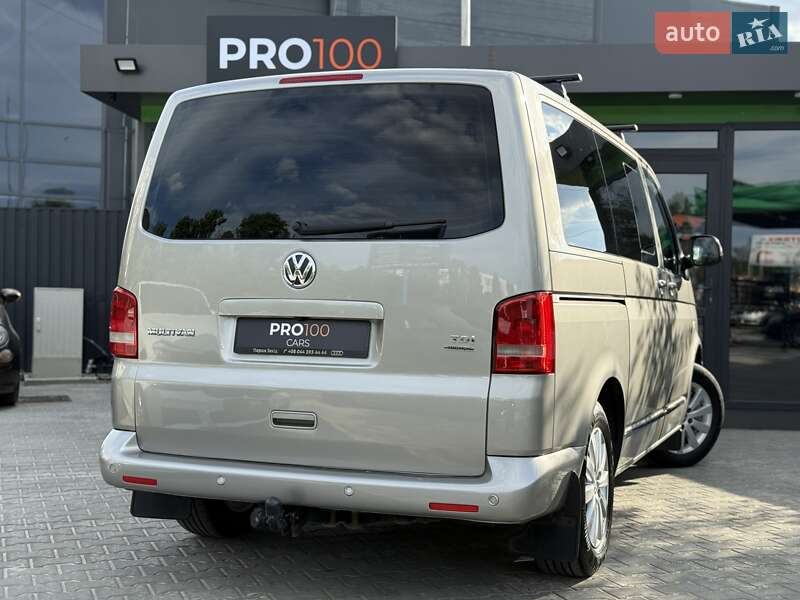 Мінівен Volkswagen Multivan 2011 в Києві