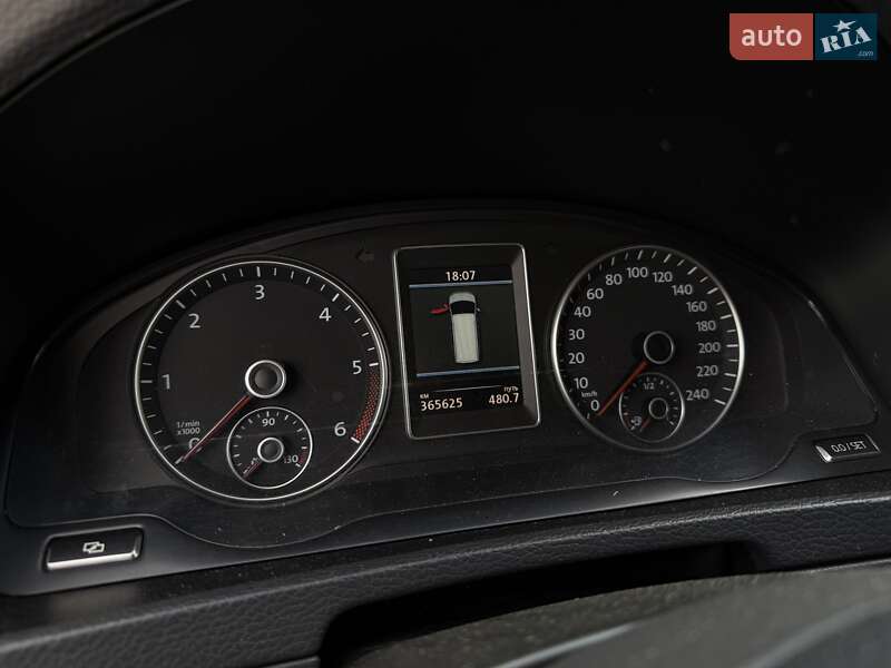 Мінівен Volkswagen Multivan 2011 в Києві
