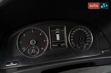 Минивэн Volkswagen Multivan 2011 в 
