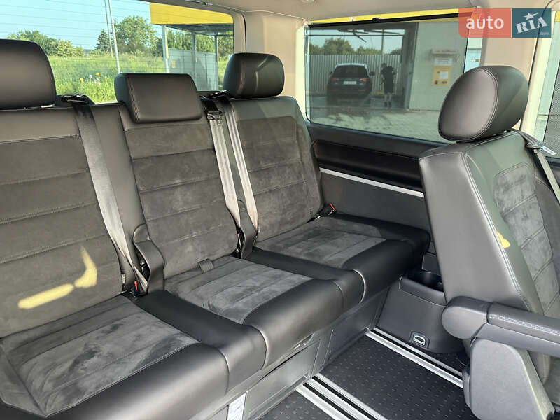 Минивэн Volkswagen Multivan 2018 в Луцке