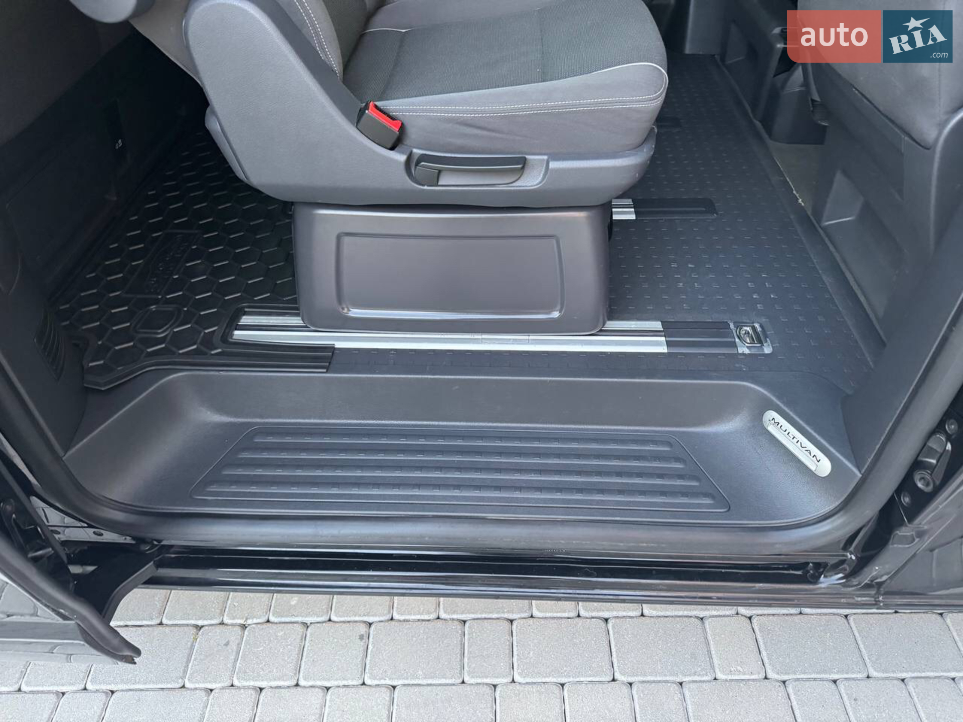 2010 Volkswagen Multivan - мініатюра 16