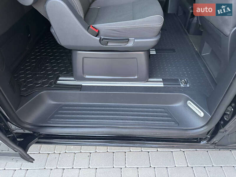 Минивэн Volkswagen Multivan 2010 в Виннице