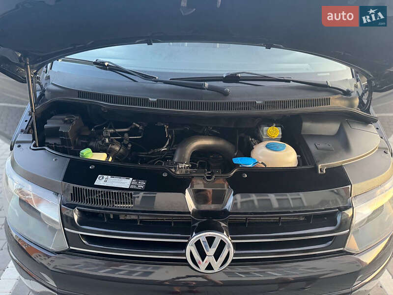 Минивэн Volkswagen Multivan 2010 в Виннице