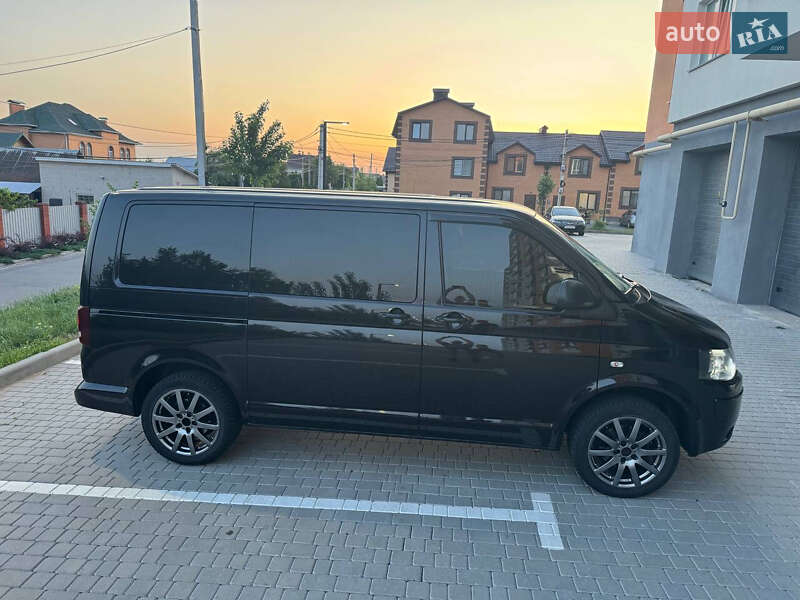 Минивэн Volkswagen Multivan 2010 в Виннице