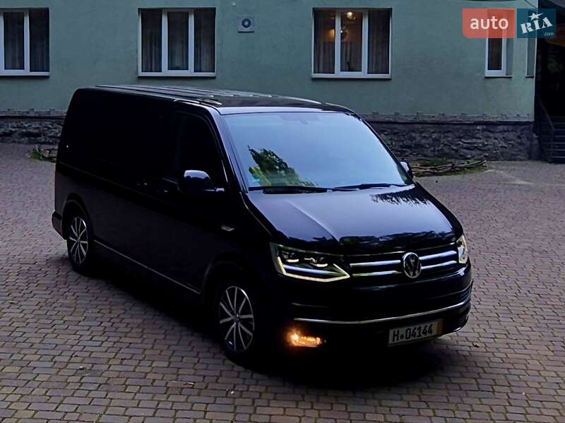 Минивэн Volkswagen Multivan 2017 в Сваляве