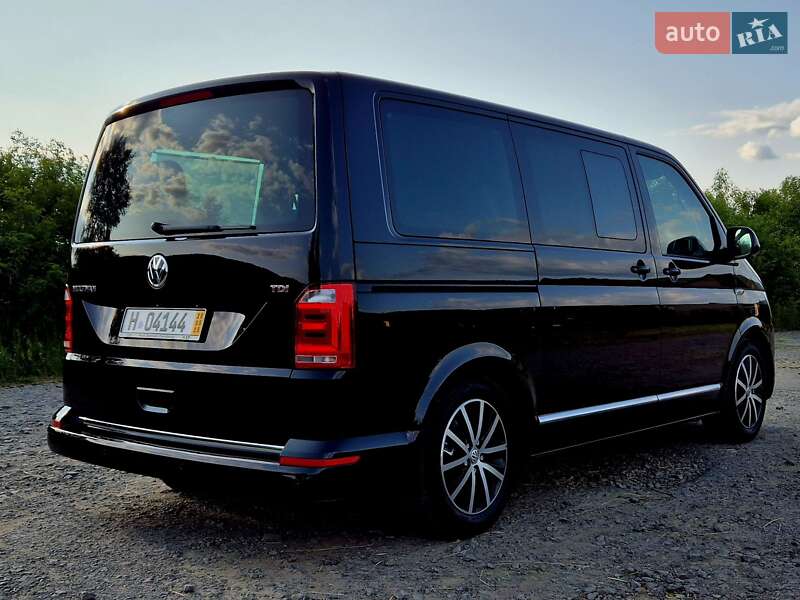 Минивэн Volkswagen Multivan 2017 в Сваляве