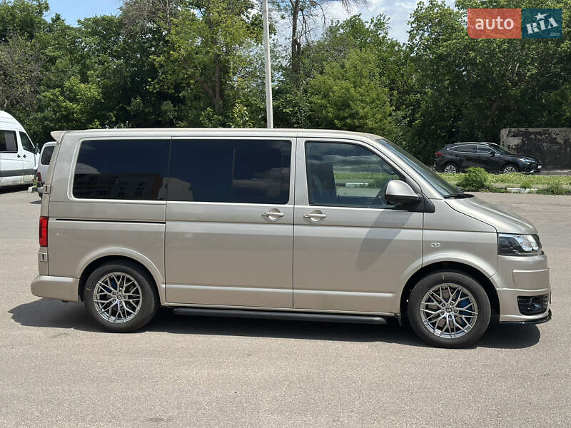 Минивэн Volkswagen Multivan 2006 в Харькове