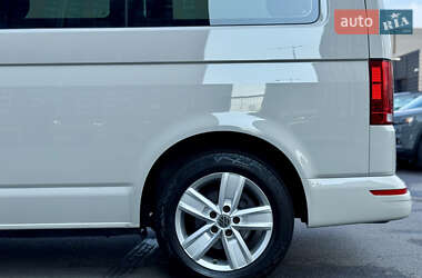 Минивэн Volkswagen Multivan 2020 в 