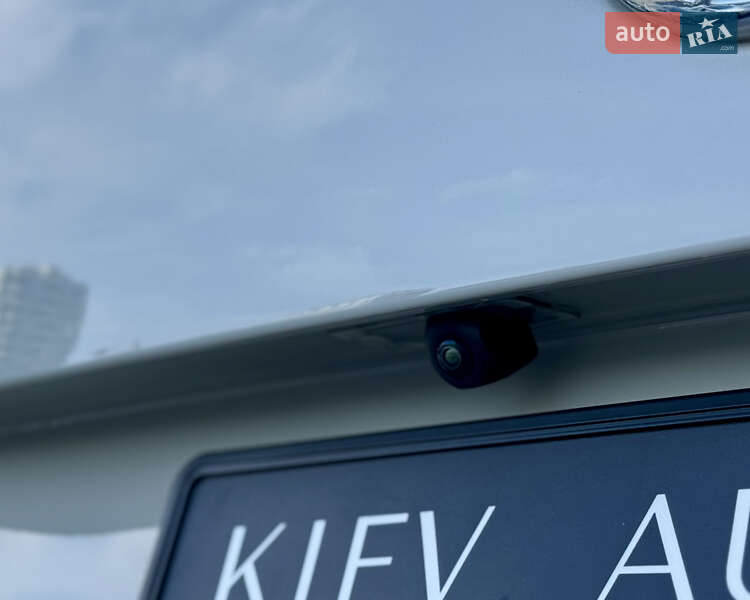 Мінівен Volkswagen Multivan 2020 в Києві