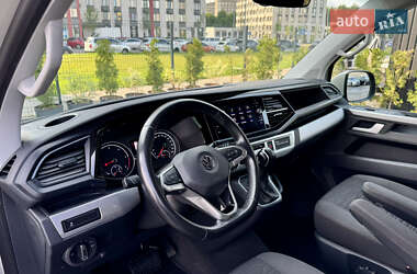 Минивэн Volkswagen Multivan 2020 в 