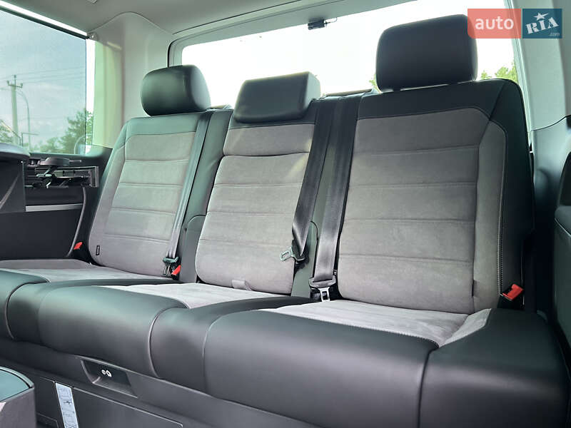 Минивэн Volkswagen Multivan 2020 в Киеве