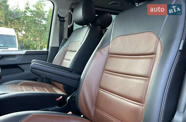 Минивэн Volkswagen Multivan 2020 в 