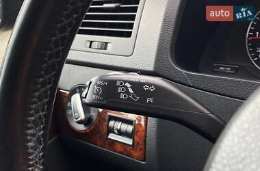 Минивэн Volkswagen Multivan 2014 в 