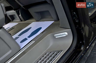 Минивэн Volkswagen Multivan 2009 в 