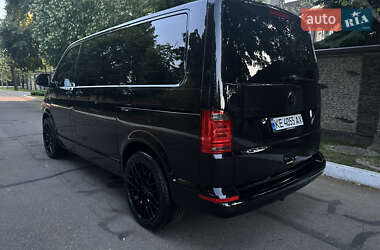Минивэн Volkswagen Multivan 2016 в 