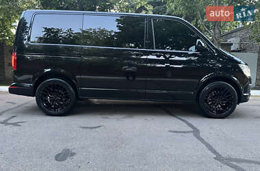 Минивэн Volkswagen Multivan 2016 в 