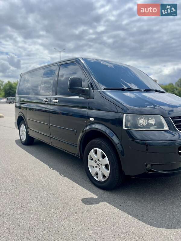 Мінівен Volkswagen Multivan 2005 в 