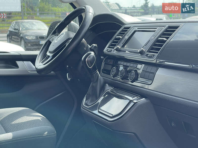Минивэн Volkswagen Multivan 2018 в Мукачево