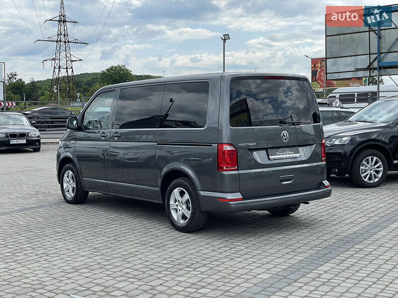 Минивэн Volkswagen Multivan 2018 в Мукачево