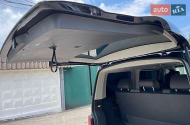 Минивэн Volkswagen Multivan 2010 в 