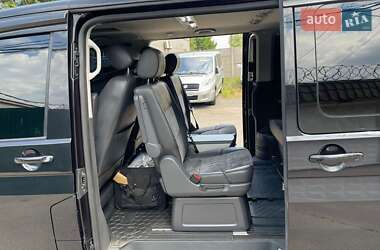 Минивэн Volkswagen Multivan 2010 в 