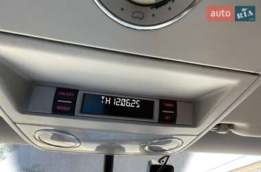 Минивэн Volkswagen Multivan 2010 в 