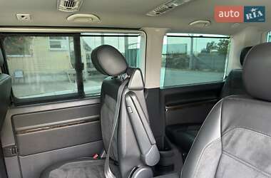 Минивэн Volkswagen Multivan 2017 в 