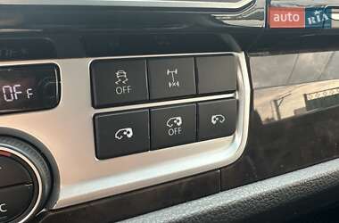 Минивэн Volkswagen Multivan 2017 в 