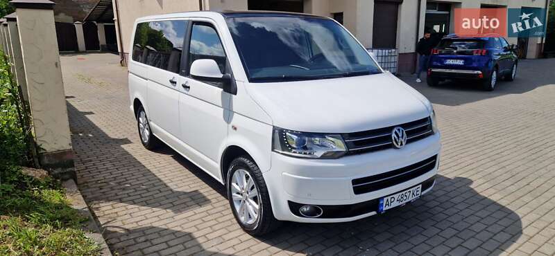 Минивэн Volkswagen Multivan 2013 в Львове